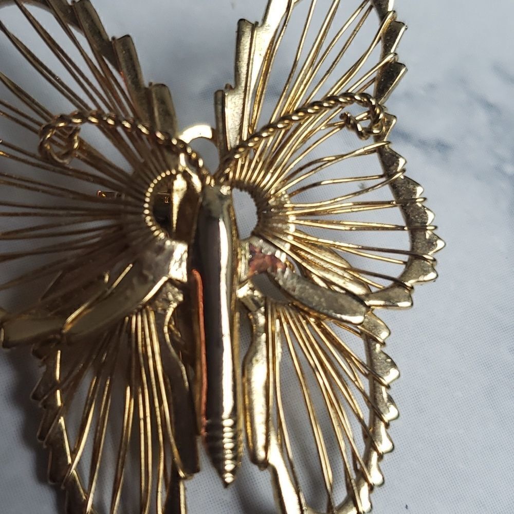 ‎Butterfly 🦋 Brooche - Picture 3 of 6